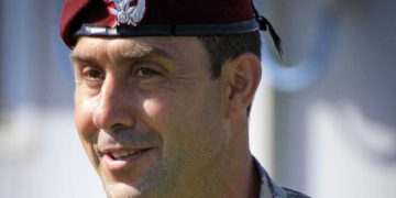 Roberto Vannacci: tra libera espressione e censura nella società moderna