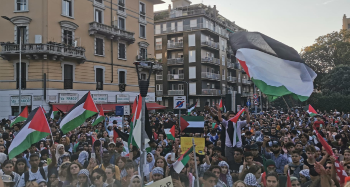 10.000 in piazza a fianco di Gaza contro il massacro israeliano