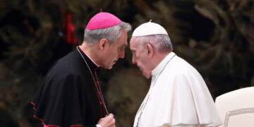 Dubia dottrinali: arriva il semi-ok senza precedenti di Papa Bergoglio alle benedizioni delle coppie omosessuali