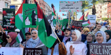 Sondaggio nel mondo arabo: cresce il consenso per Hamas e l’89% non riconosce Israele