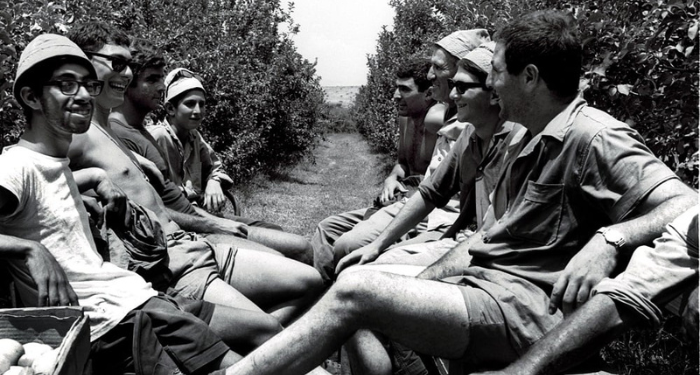 Kibbutzim: dalla fiaba dei pacifici paradisi socialisti a bastioni militari del brutale colonialismo in Palestina