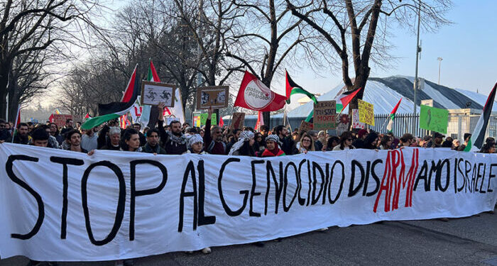 Alla fiera di Verona armi israeliane ed export bellico per Israele: manifestazioni e boicottaggio