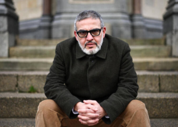 La Germania trattiene e censura il britannico-palestinese Abu Sittah, voce dei chirurghi di Gaza e nuovo rettore dell’università di Glasgow