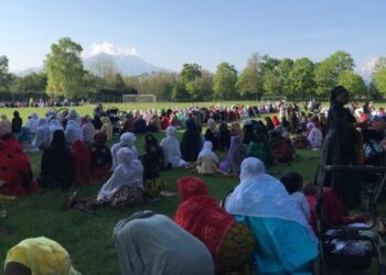 Preghiera islamica a Turbigo: la destra continua a non capire e calpesta logica e diritto