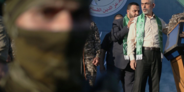 Abbiamo gli israeliani proprio dove vogliamo: i messaggi segreti di Sinwar secondo il Wall Street Journal