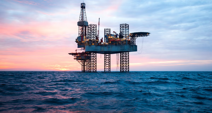 Prezzo del petrolio salito del dodici percento: la causa è il timore di una rappresaglia contro l’Iran