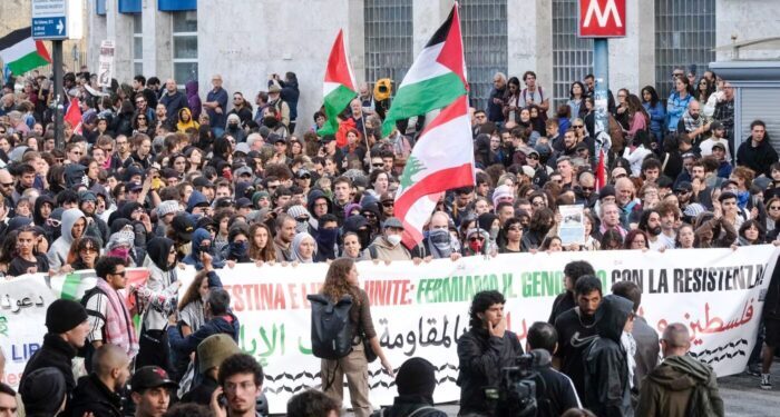 La manifestazione di Roma si è tenuta lo stesso: cronaca di una vittoria politica
