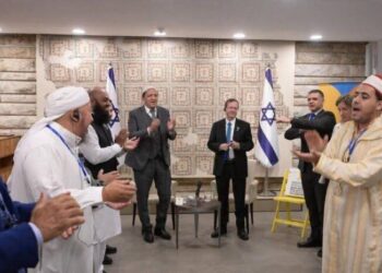 Gli imam sionisti influencer del genocidio: balli e canti con Herzog mentre a Gaza continua lo sterminio