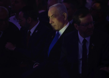 L’inchiesta bomba del New York Times rivela: Netanyahu ha prolungato il massacro a Gaza e sacrificato gli ostaggi per evitare il processo