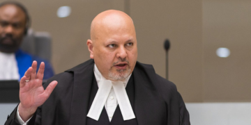 L’indagine di Karim Khan sui crimini di guerra di Israele è stata ostacolata da minacce, fughe di notizie e accuse di violenza sessuale