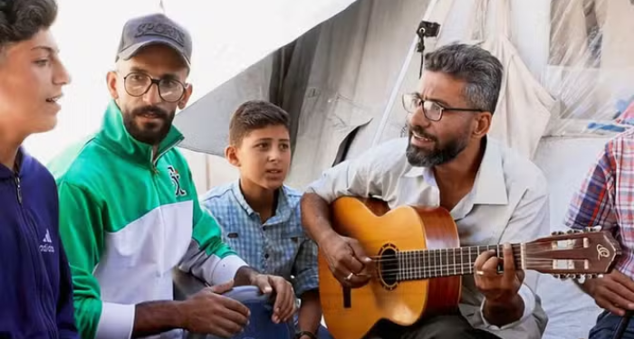 La canzone palestinese sopra il ronzio dei droni che sta spopolando sul web