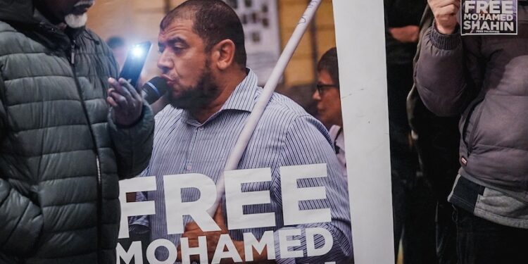 La Cassazione boccia il governo: illegittimo l’accanimento contro l’imam Mohamed Shahin