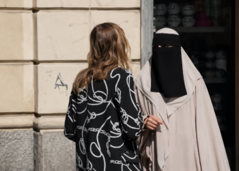 A caccia di musulmani: il caso Sardone e la crociata anti-islamica della destra italiana