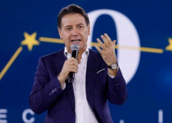 La libertà religiosa non è un favore: Conte rompe un tabù sui musulmani italiani