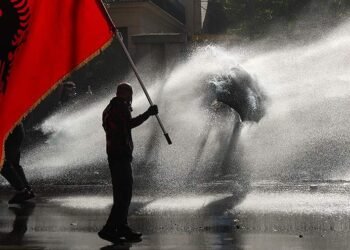 Tirana in piazza: la crisi di Rama, il fallimento dell’opposizione